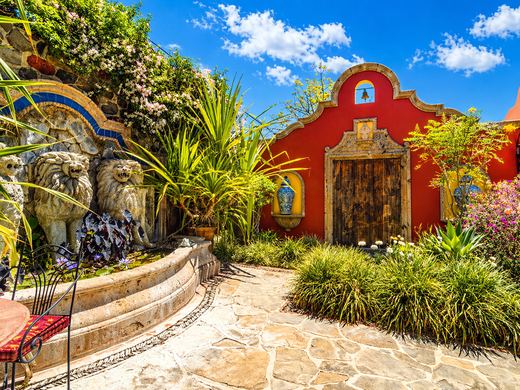 Luxury Hacienda LAS Salvias, photograph 2