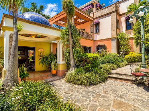 Luxury Hacienda LAS Salvias, photograph 3