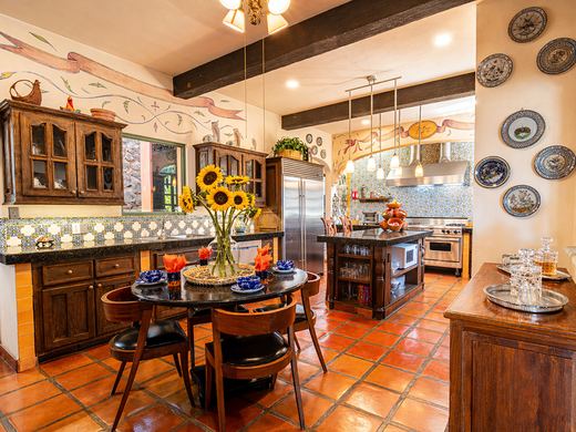 Luxury Hacienda LAS Salvias, photograph 6