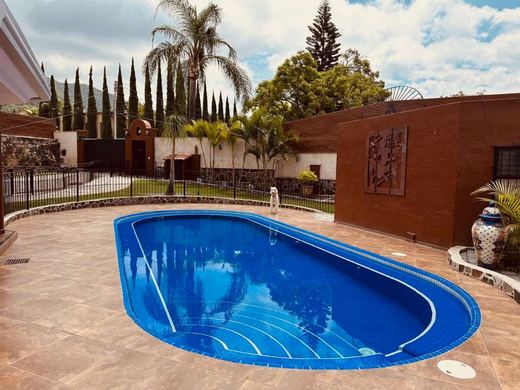 Cool Contemporary, photograph 11