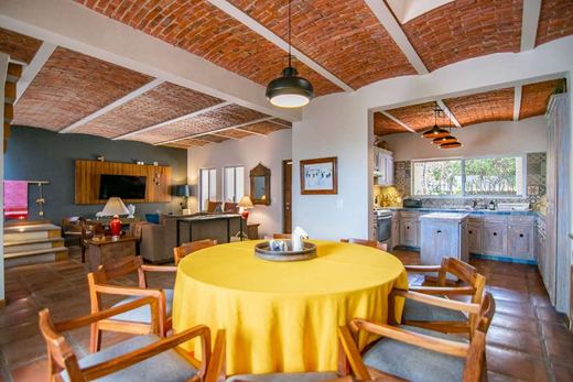 Ajijic Town Home, photograph 10