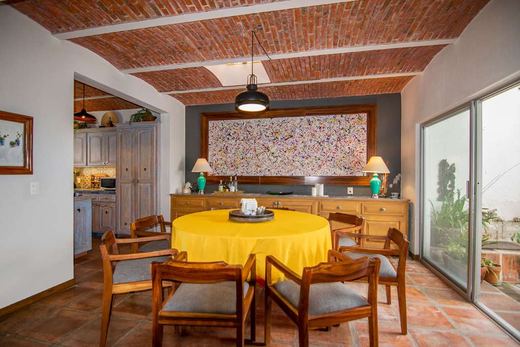 Ajijic Town Home, photograph 2