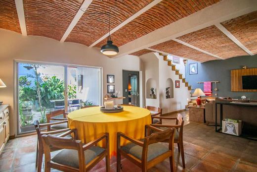 Ajijic Town Home, photograph 4