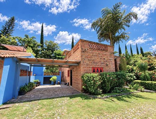 Casa Doma in San Antonio Tlay.
