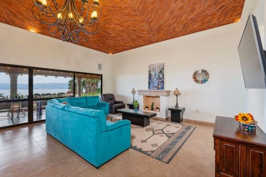 Garcia View Haven, photograph 8