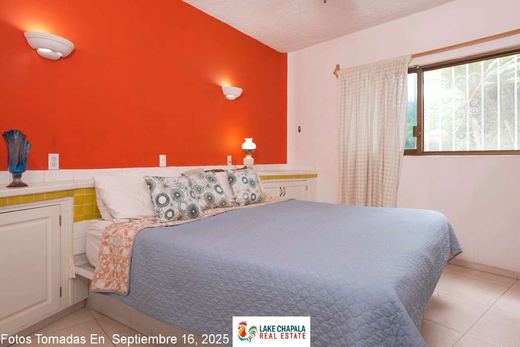 Villa Larson - Double Home & Casita, photograph 11