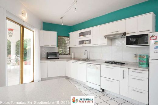Villa Larson - Double Home & Casita, photograph 8