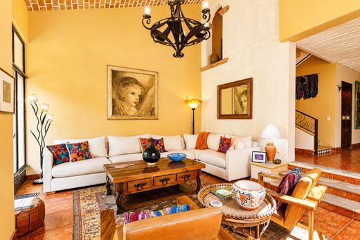 Casa de la Bandera, photograph 3