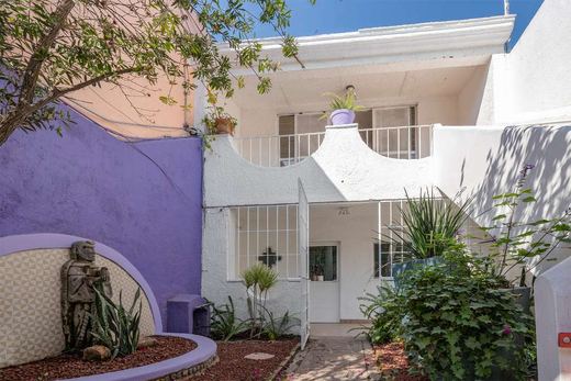 Duplex Chapala, photograph 2