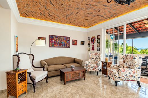 "Lake View Paradise & Golf Retreat", photograph 3