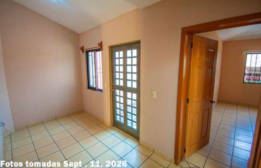 Casa Torgerson, photograph 10