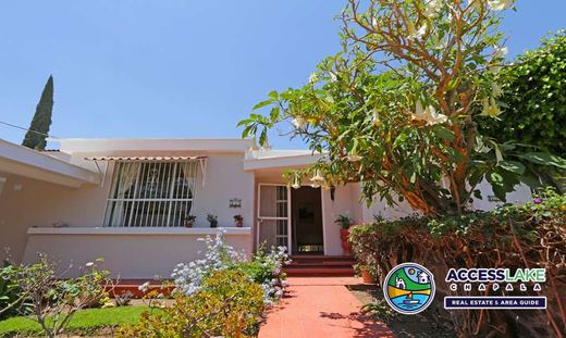 Chula Vista Duplex, photograph 11