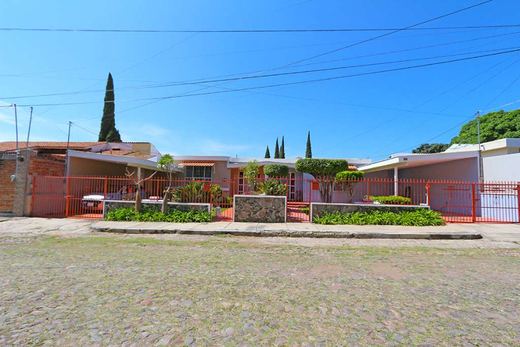 Chula Vista Duplex, photograph 2
