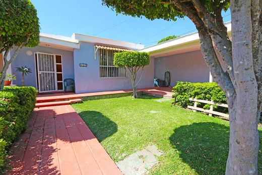 Chula Vista Duplex, photograph 3