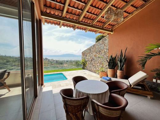 Casa Bella Vista, photograph 3
