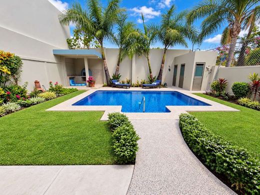 Floresta Rincon Oasis, photograph 2