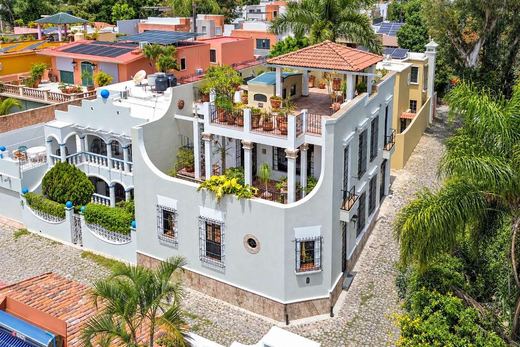 Villa Elegante in Ajijic Village