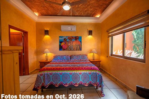 A Luminous Modern Hacienda, photograph 10
