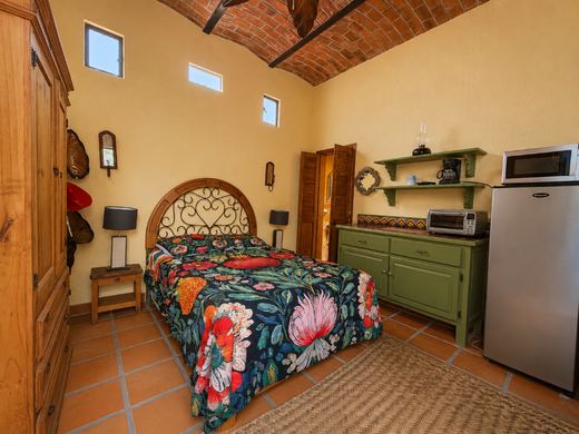 Casa Corazones, photograph 12