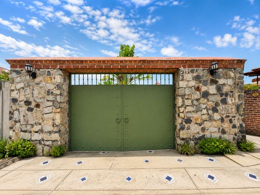 Casa Corazones, photograph 2