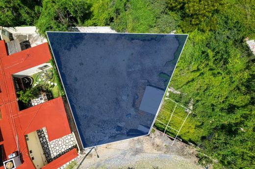 Lourdes Lakeview Lot, photograph 7
