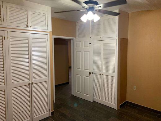 Casa del Sol Duplex, photograph 12