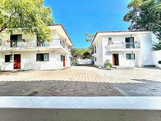 Ajijic Lakefront, photograph 12