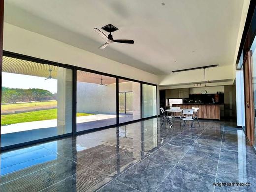 Fairway Contemporary, photograph 5