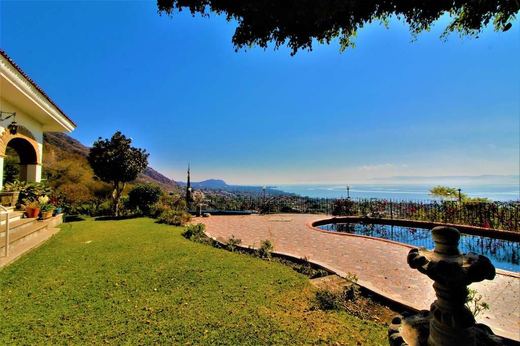 Hacienda del Oro in Rancho del Oro
